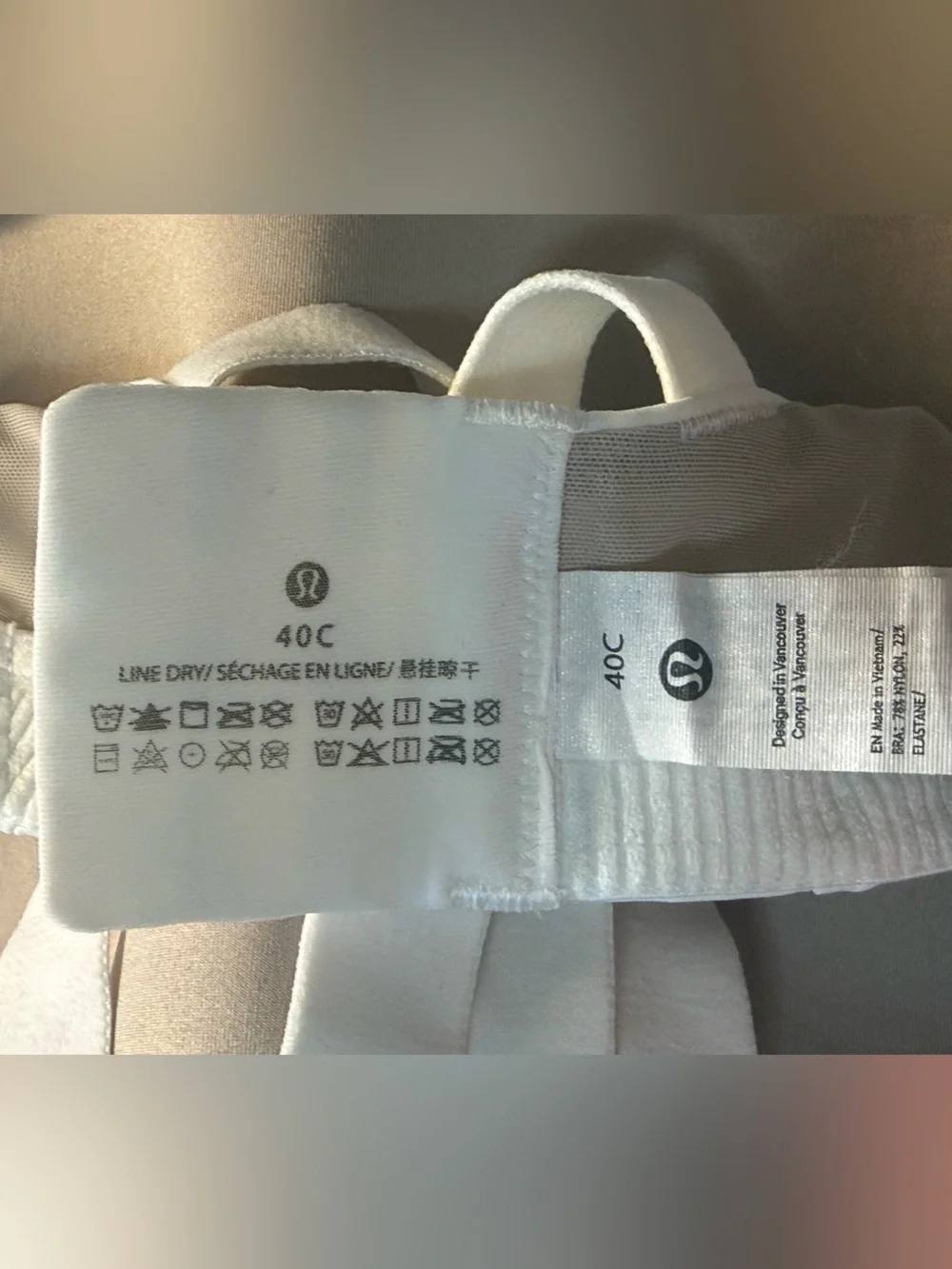 Lululemon Free To Be Strappy Bra White Size 40C yoga gym sports bra